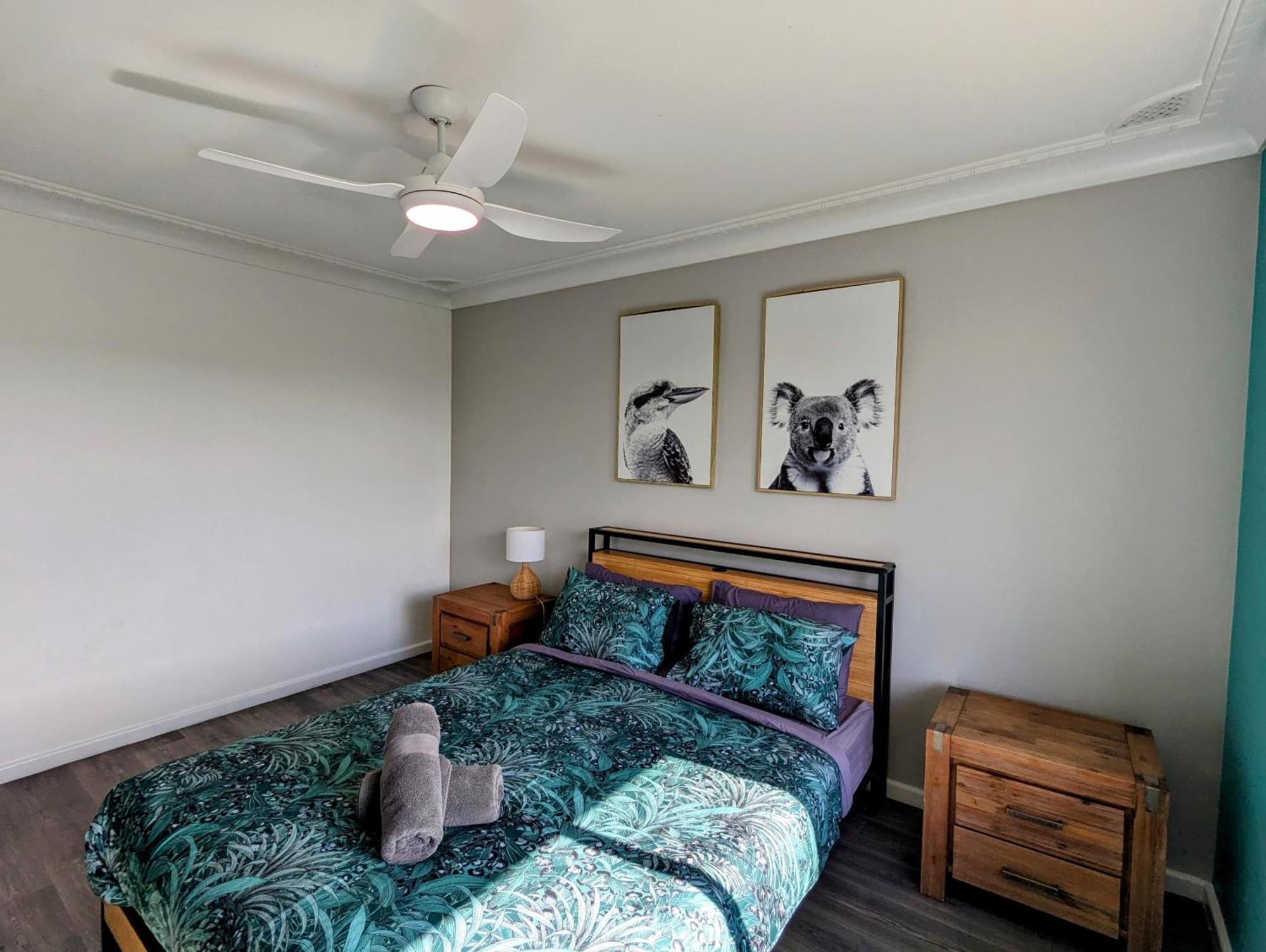 Ozzie Pozzie Backpackers Pansiyon Port Macquarie Dış mekan fotoğraf