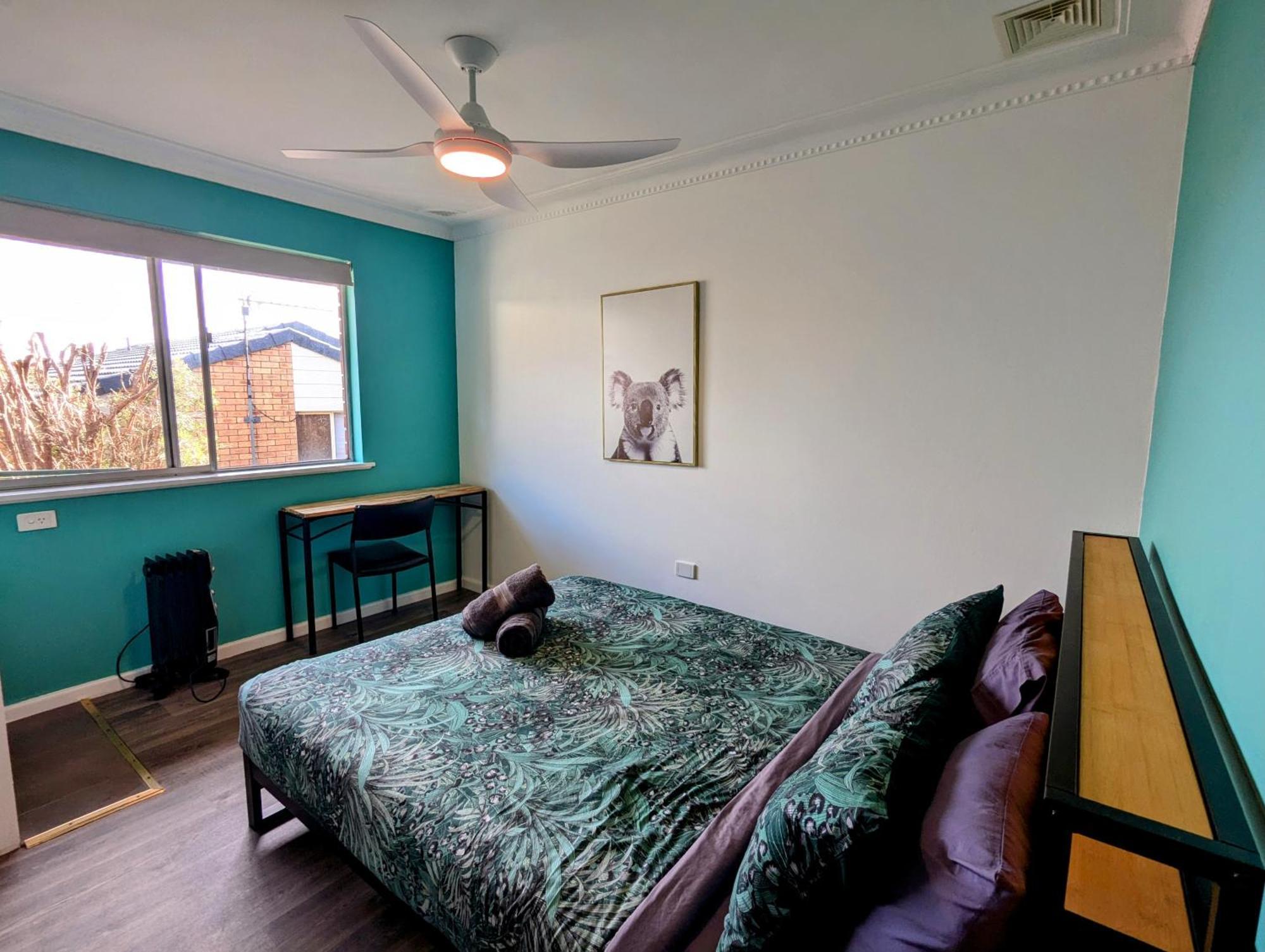 Ozzie Pozzie Backpackers Pansiyon Port Macquarie Dış mekan fotoğraf
