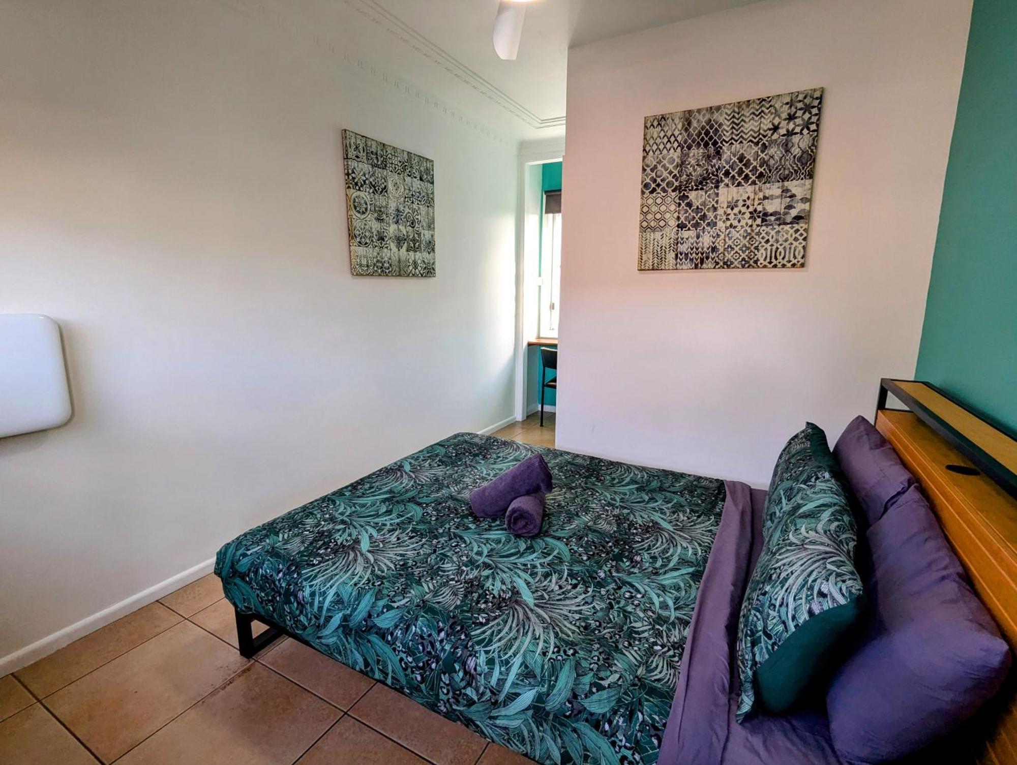 Ozzie Pozzie Backpackers Pansiyon Port Macquarie Dış mekan fotoğraf