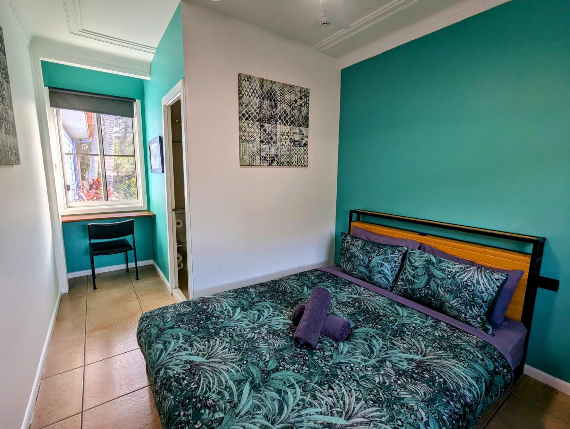 Ozzie Pozzie Backpackers Pansiyon Port Macquarie Dış mekan fotoğraf